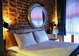 Squit Suits Hotel 3