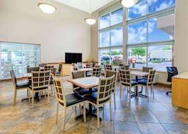 Super 8 by Wyndham Madison South 2