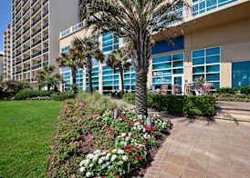 Hilton Garden Inn Virginia Beach Oceanfront 2