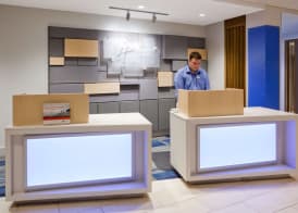 Holiday Inn Express & Suites AUSTIN AIRPORT EAST by IHG 2