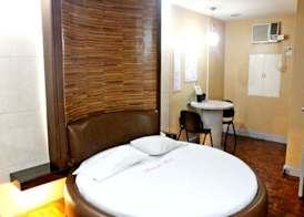 Bermuda Hotel 5