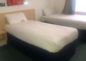 Days Inn by Wyndham Fleet M3 5