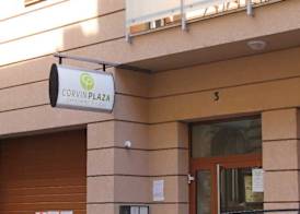 Corvin Plaza Apartments & Suites 4
