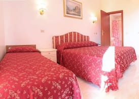 Hotel Euro Quiris 4