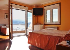 Hostal Residencia Bahía 4