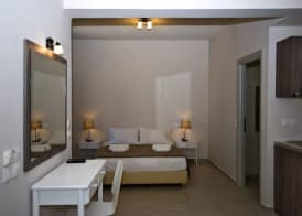 Alafouzos Studios & Apartments 3