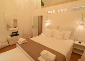 Cadelli Luxury Suite & Apartments 4