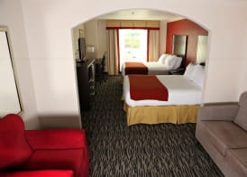 Holiday Inn Express & Suites SUMTER by IHG 3