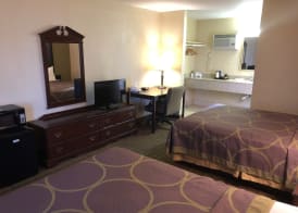 Super 8 by Wyndham Corning 3