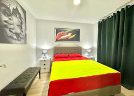 Modern One Bedroom Apartment 5