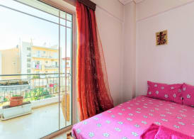 Bright comfy flat near the beach & the city center 3