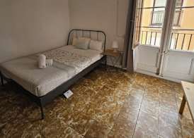 YOUTH HOSTEL - Central and Basic Drassanes 5