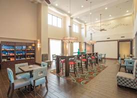Hampton Inn & Suites Dayton-Airport 4