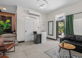 Baybreeze Apartments by Lowkl 2