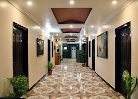 HOTEL RIZ VARANASI 3