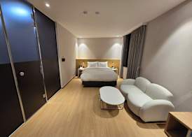 Tria Business & Boutique Hotel 4