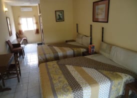 Holiday Beach Club Hotel 3