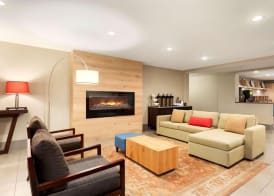 Country Inn & Suites by Radisson, Cedar Rapids Airport, IA 2