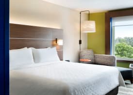 Holiday Inn Express HORSE CAVE by IHG 4