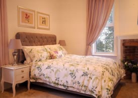 Guestling Hall Hotel 5