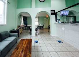 Rodeway Inn & Suites Carrollton 3
