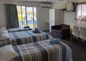 Harrington Village Motel 4