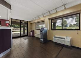 Red Roof Inn Hickory 3