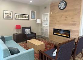 Country Inn & Suites by Radisson, Elgin, IL 4