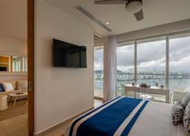 Classy 1 Bedroom Pool & Gym near Downtown 2