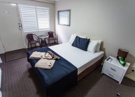 Tropicana Motel 5