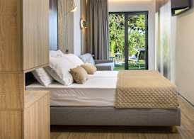 Via Mare Luxury Rooms 2
