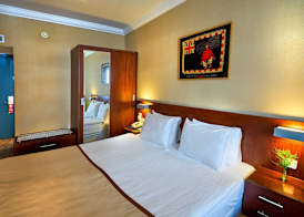 Feronya Hotel 4