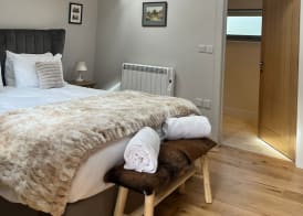 The Three Horseshoes 3