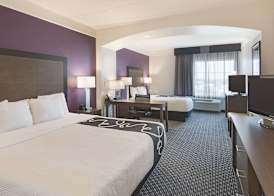 La Quinta by Wyndham Arlington North 6 Flags Dr 4