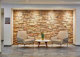 Fairfield Inn & Suites by Marriott Albany Airport 2