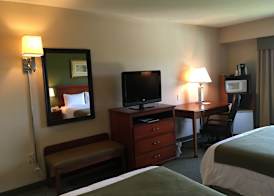 Round Hill Inn 5