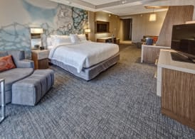 Courtyard by Marriott Westbury Long Island 5