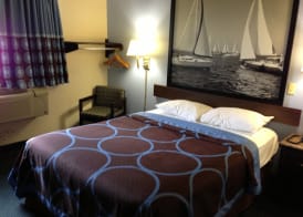 Super 8 by Wyndham New Castle 4