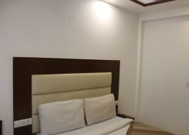 Hotel Opal Inn 4
