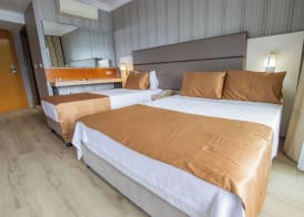 point beach hotel 4