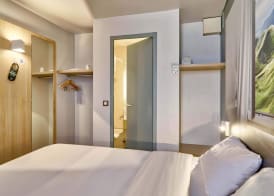 B&B HOTEL Clermont-Ferrand Le Brézet Aéroport 5