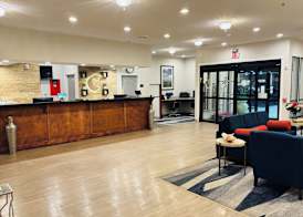 Comfort Suites Plymouth near US-30 2