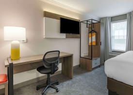Comfort Inn & Suites Hadley - Amherst 5