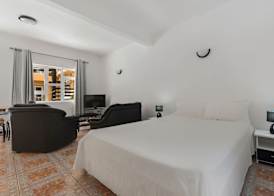 Wanna Studio Apartments 2