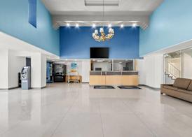 Days Inn by Wyndham Buena Park Anaheim 4