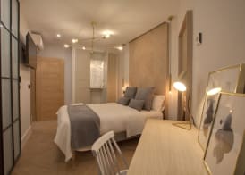 SUITES YOU Soho 4