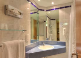 Holiday Inn Express LONDON - LIMEHOUSE by IHG 3