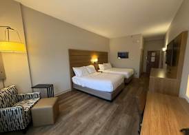 Best Western Plus 1000 Islands Hotel & Suites 4