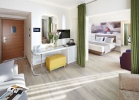 Lalila Blue Suites 5