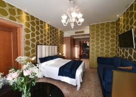 Locanda Leon Bianco on the Grand Canal 2